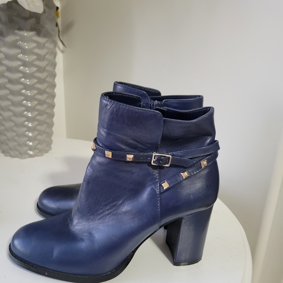 Aldo Genuine Lether Studded Blue Ankle Boots - Picture 8 of 8
